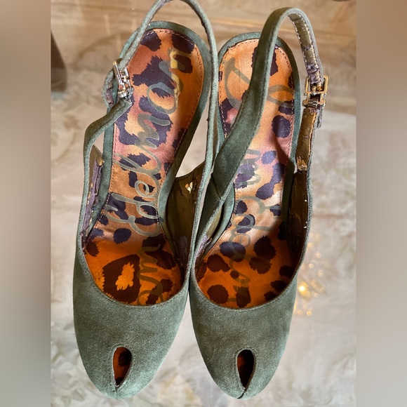 Comfortable Sam Edelman Platform Pumps - Picture 7 of 8